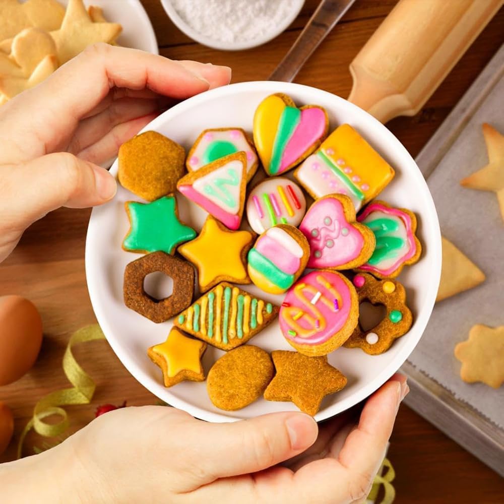 YomiFamily 30Pcs Mini Cookie Cutter Set with Box, 3 Sizes Per Shape