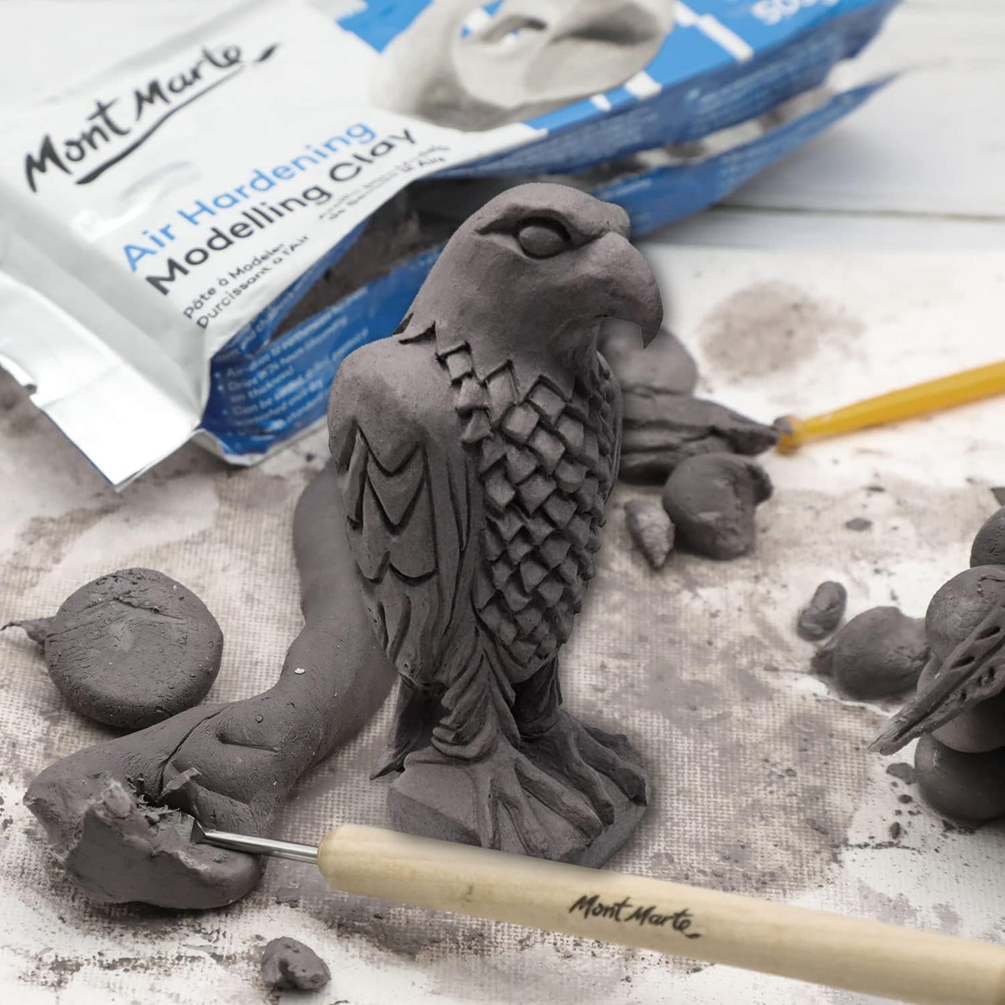 Mont Marte Grey Air Hardening Modeling Clay, 500g (1.1lb). Dries in Approximately 24 Hours. Suitable for Sculptors and Modelers of All Skill Levels.